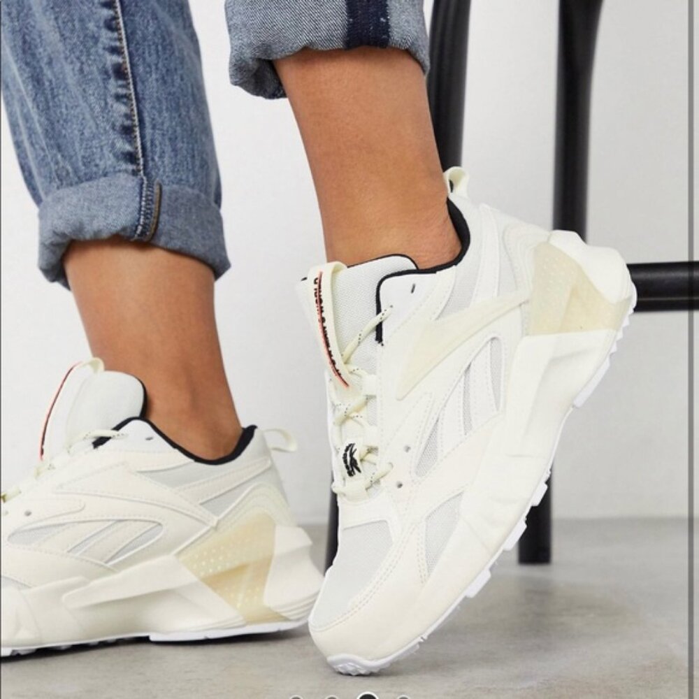 Reebok Aztrek Double Mix Low-Top Sneakers Women's Size 7.5